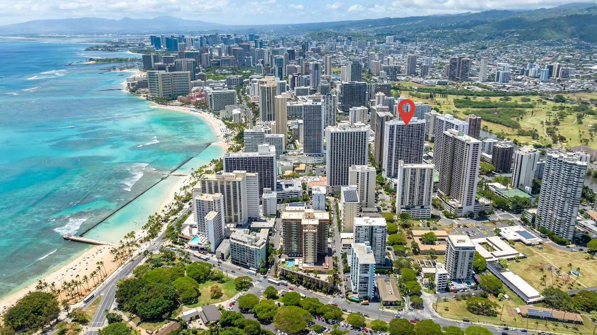 Waikiki Banyan With Ocean Views - Free Parking - Block From Beach Χονολουλού