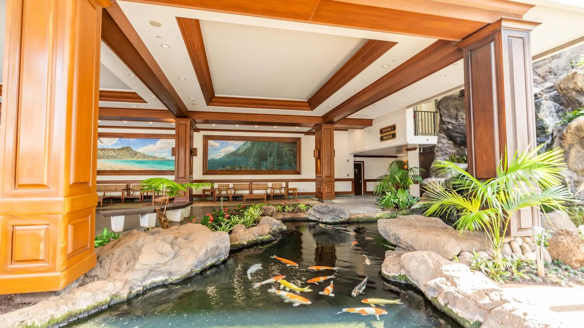 Waikiki Banyan With Ocean Views - Free Parking - Block From Beach Χονολουλού Ηνωμένες Πολιτείες της Αμερικής
