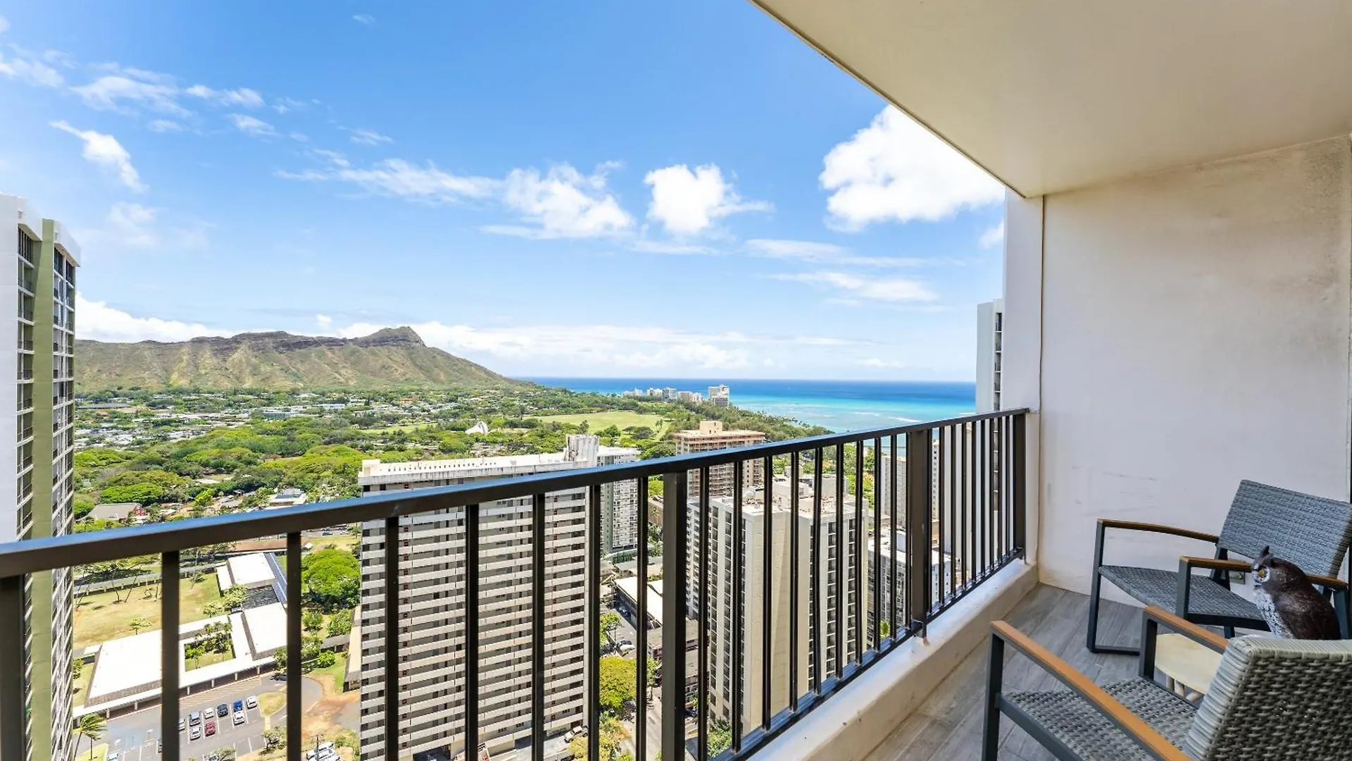 Διαμέρισμα Waikiki Banyan With Ocean Views - Free Parking - Block From Beach Χονολουλού