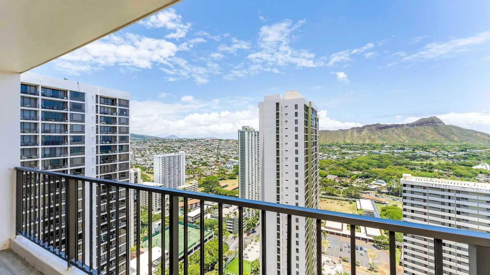 Διαμέρισμα Waikiki Banyan With Ocean Views - Free Parking - Block From Beach Χονολουλού