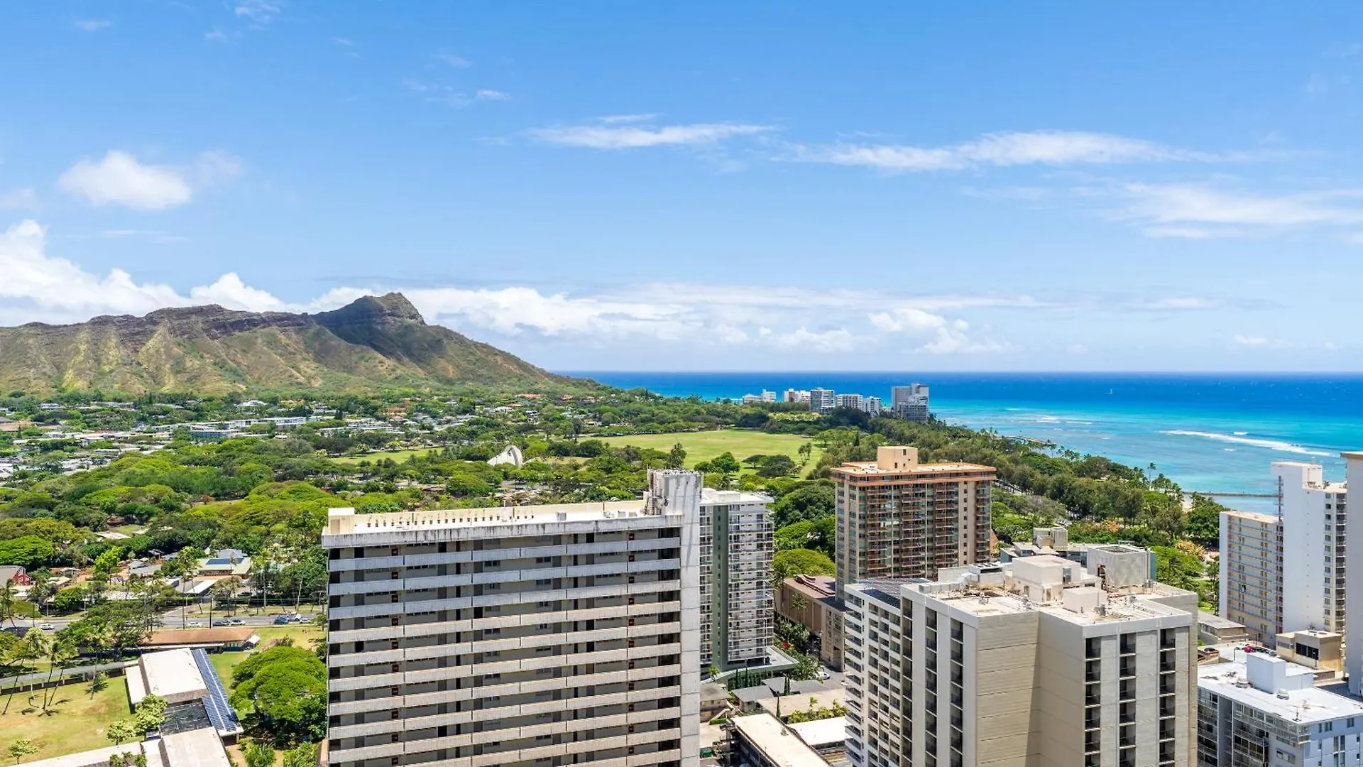Waikiki Banyan With Ocean Views - Free Parking - Block From Beach Χονολουλού Ηνωμένες Πολιτείες της Αμερικής