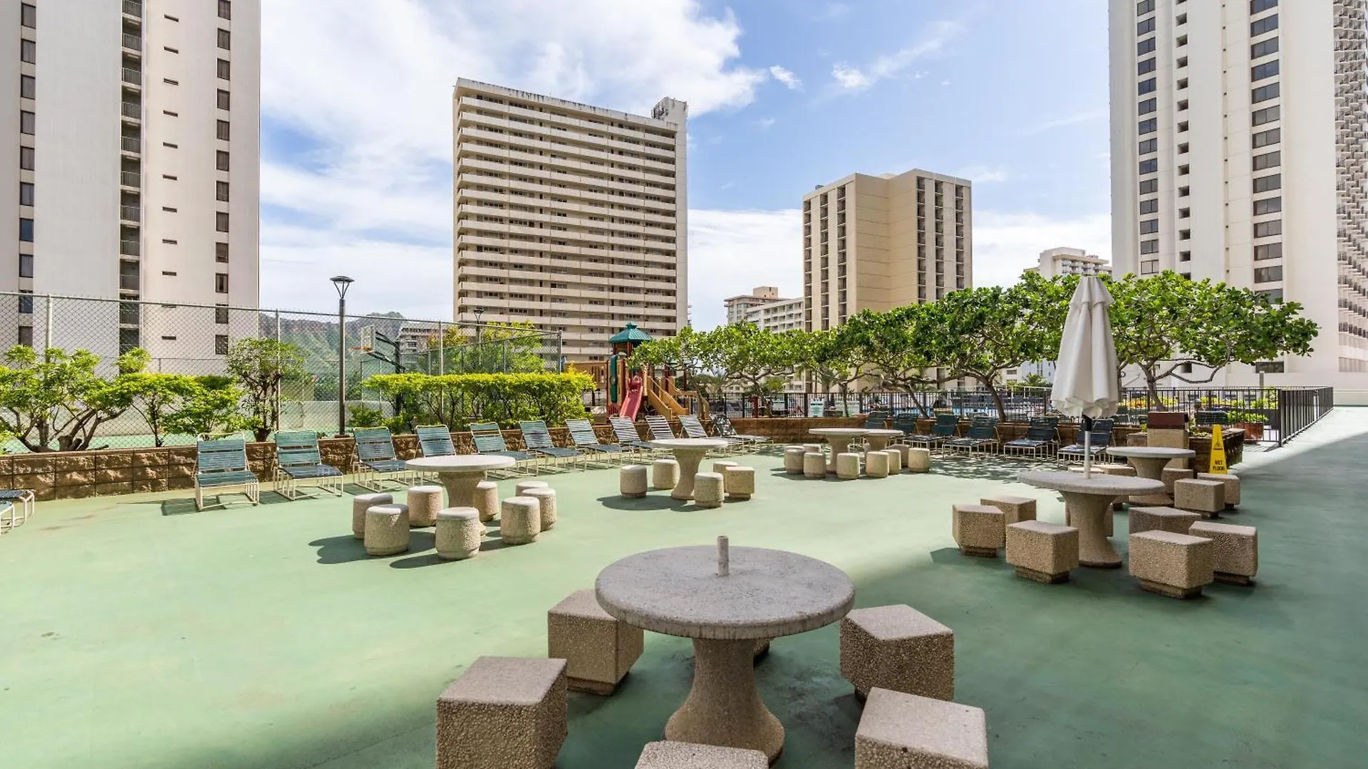 Appartement Waikiki Banyan With Ocean Views - Free Parking - Block From Beach Honolulu Verenigde Staten